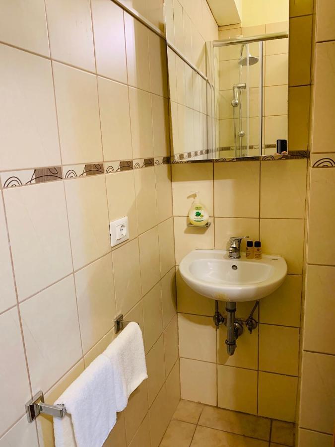 Comfort Triple Room with Shower