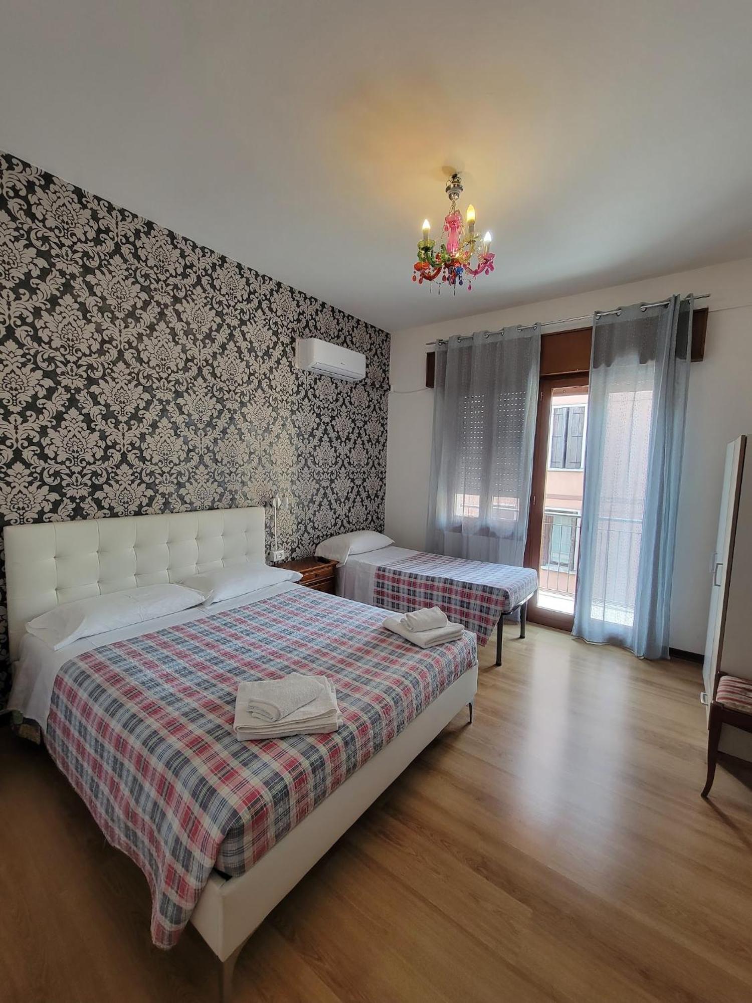 Triple Room with Private External Bathroom