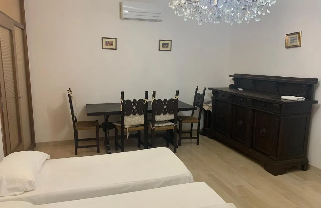 B&B Gloria-1