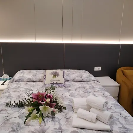 Arcobaleno Rooms Mestre-Venezia-2