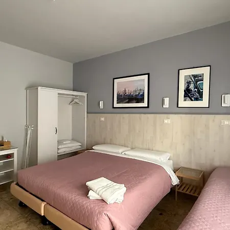 216 Venice-3